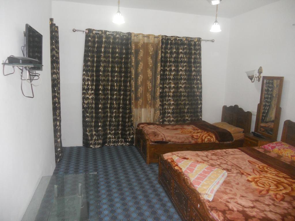 Hotel Royale Jannat Сринагар Номер фото