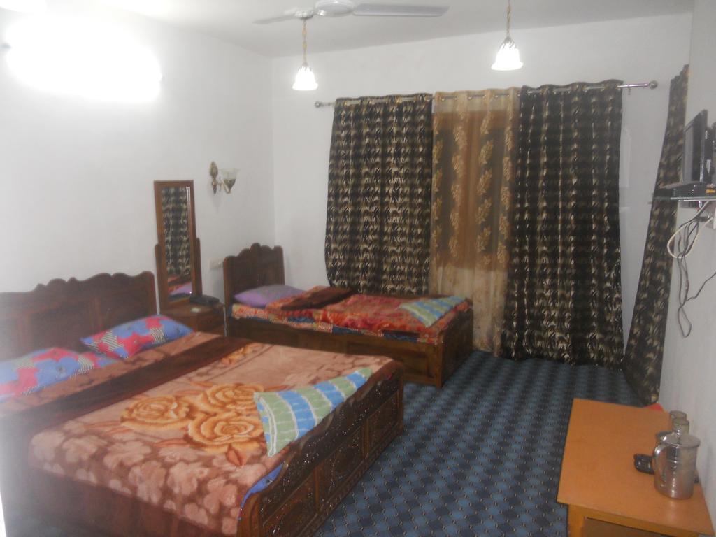 Hotel Royale Jannat Сринагар Номер фото